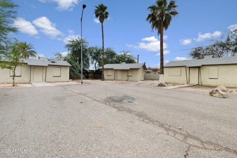 9-custom-1815 W Sahuaro Dr-9