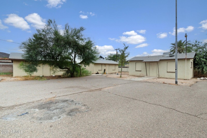 12-custom-1815 W Sahuaro Dr-12