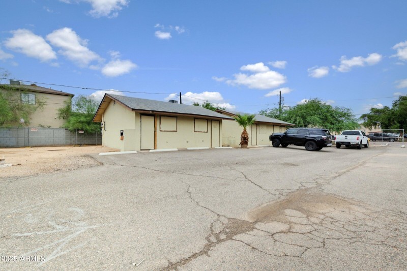 14-custom-1815 W Sahuaro Dr-14