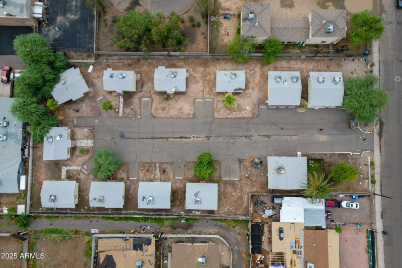 20-custom-1815 W Sahuaro Dr-20