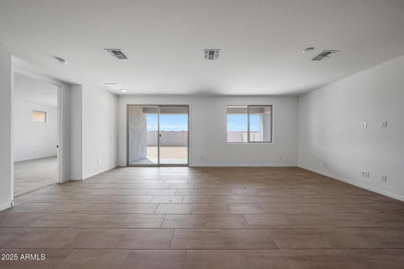 PHX_Landmarke_Lot 1066_Azure_779_Greatro