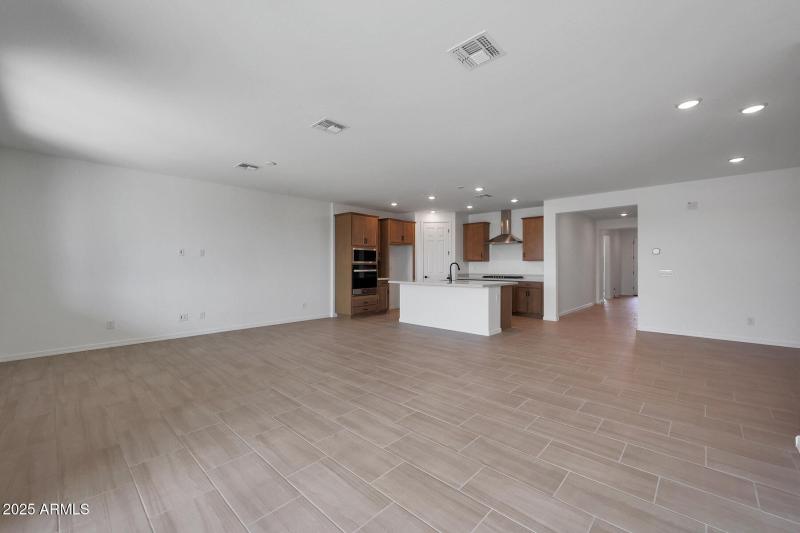 PHX_Landmarke_Lot 1066_Azure_779_Greatro