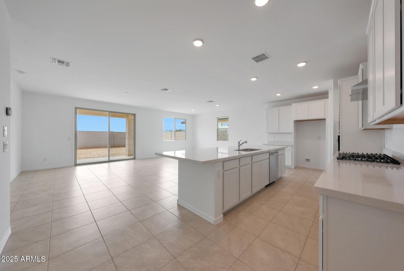 PHX_Landmarke_Lot 1067_Aqua_793_Kitchen