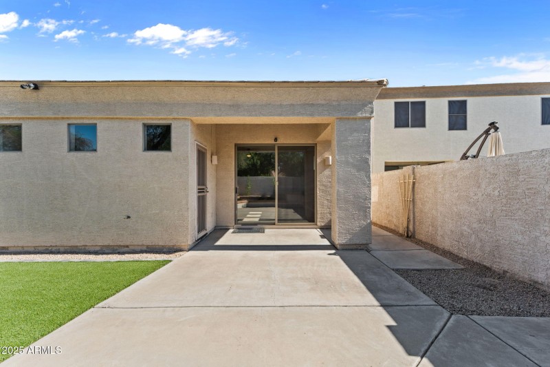 6382 W Blackhawk Dr