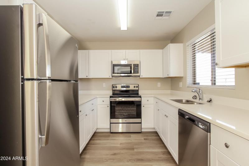 021-photo-kitchen-11963968