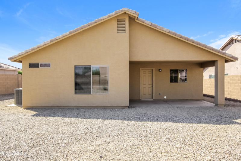 029-photo-rear-view-11963964