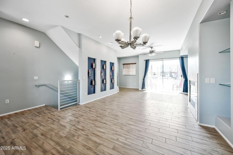 7-6745N93A1158-ocupix