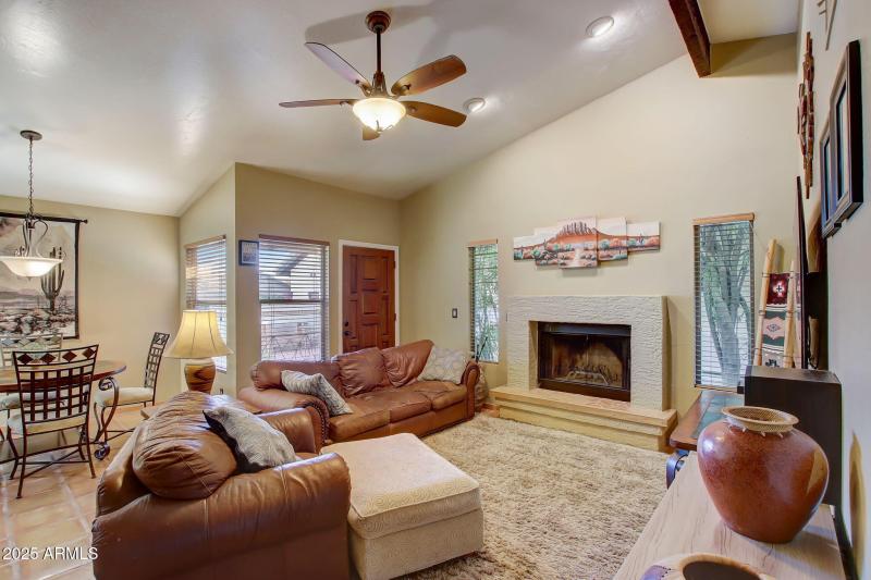 10-web-or-mls-E Forge Ave-010