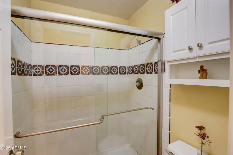 23-web-or-mls-E Forge Ave-023