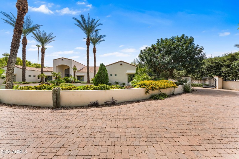 Exterior Drive