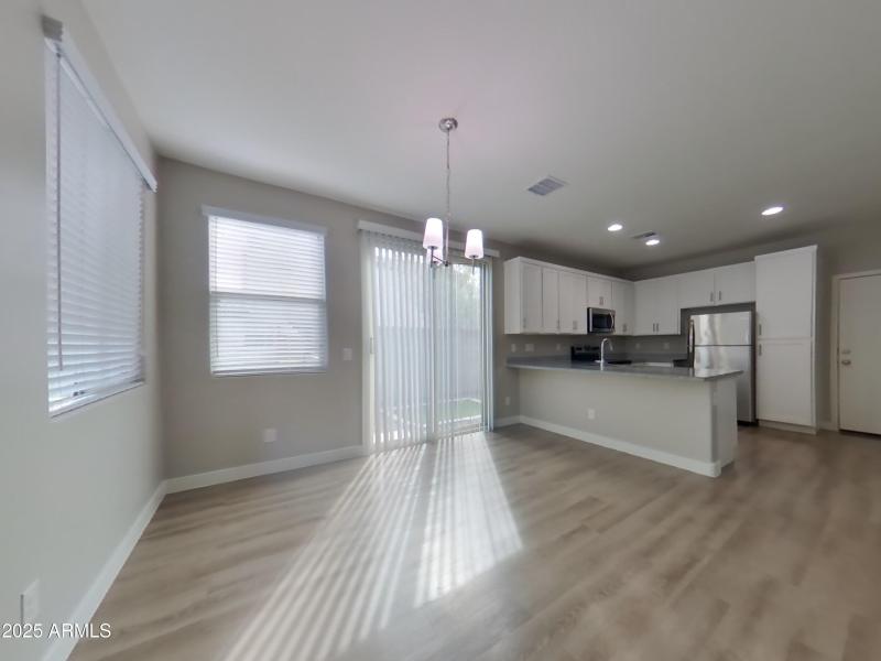 2_pc_t0SZAOX9EM_QADiDWk1Gg_layout_1