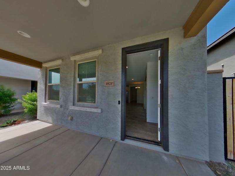 3_pc_LVFREYr2bR_M3V3KCeB2h_center_0