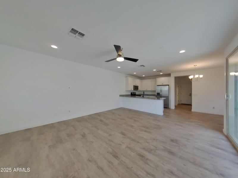 10_pc_XcWoOMxxzr_ARBqQG2fNW_layout_0