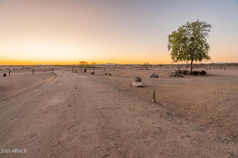 30305 N 243rd Ave-86