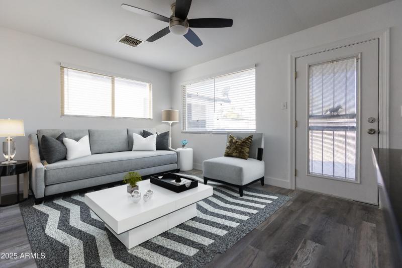 3417 E Windsor Ave - Tara Nichole Photo