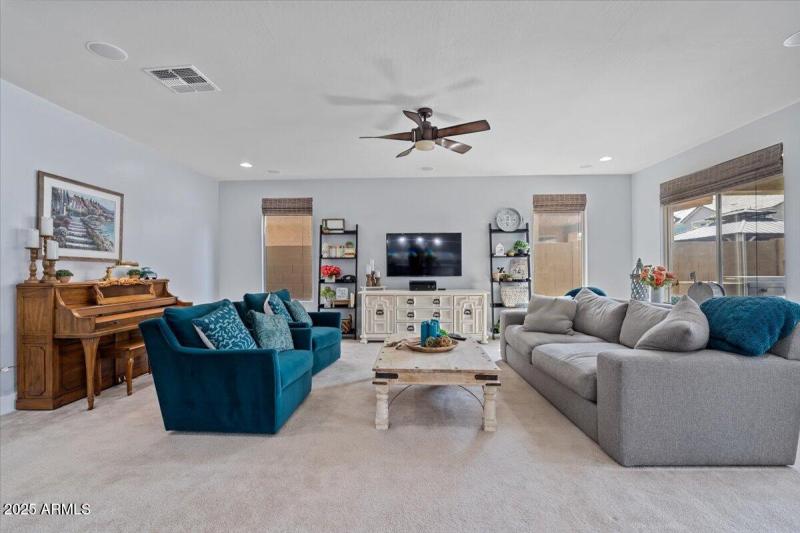 Living room4