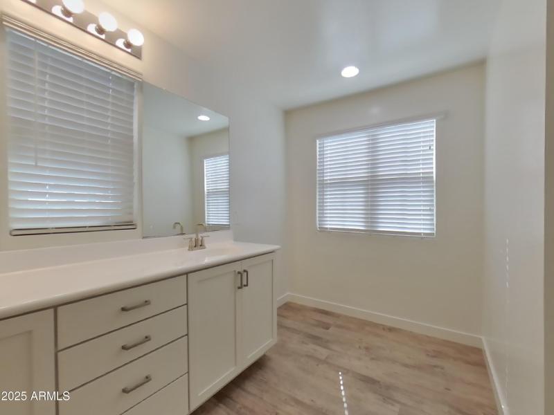 9_pc_kUTNUdXEVJ_3TFdlBTjFg_layout_1