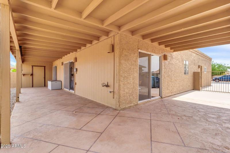 6447 S Snead DR, Sun Lakes