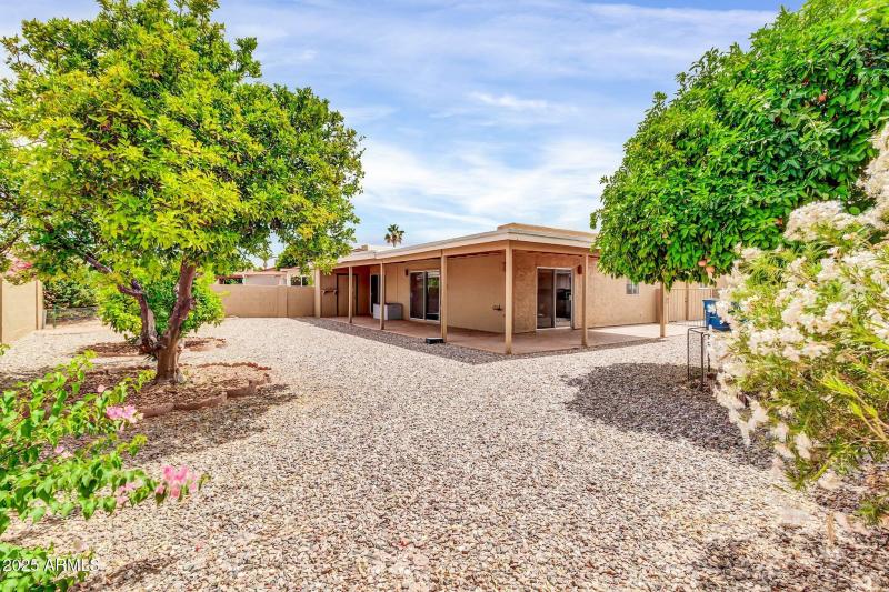 6447 S Snead DR, Sun Lakes