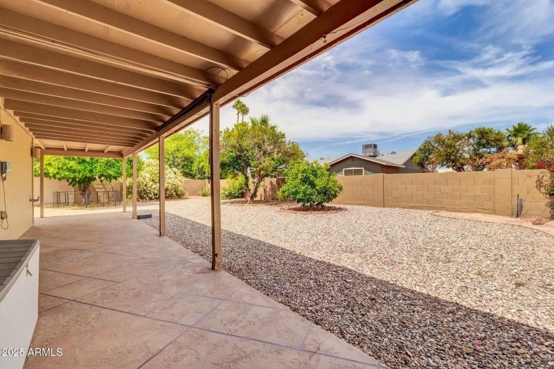 6447 S Snead DR, Sun Lakes