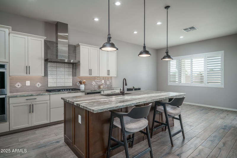 3) KITCHEN