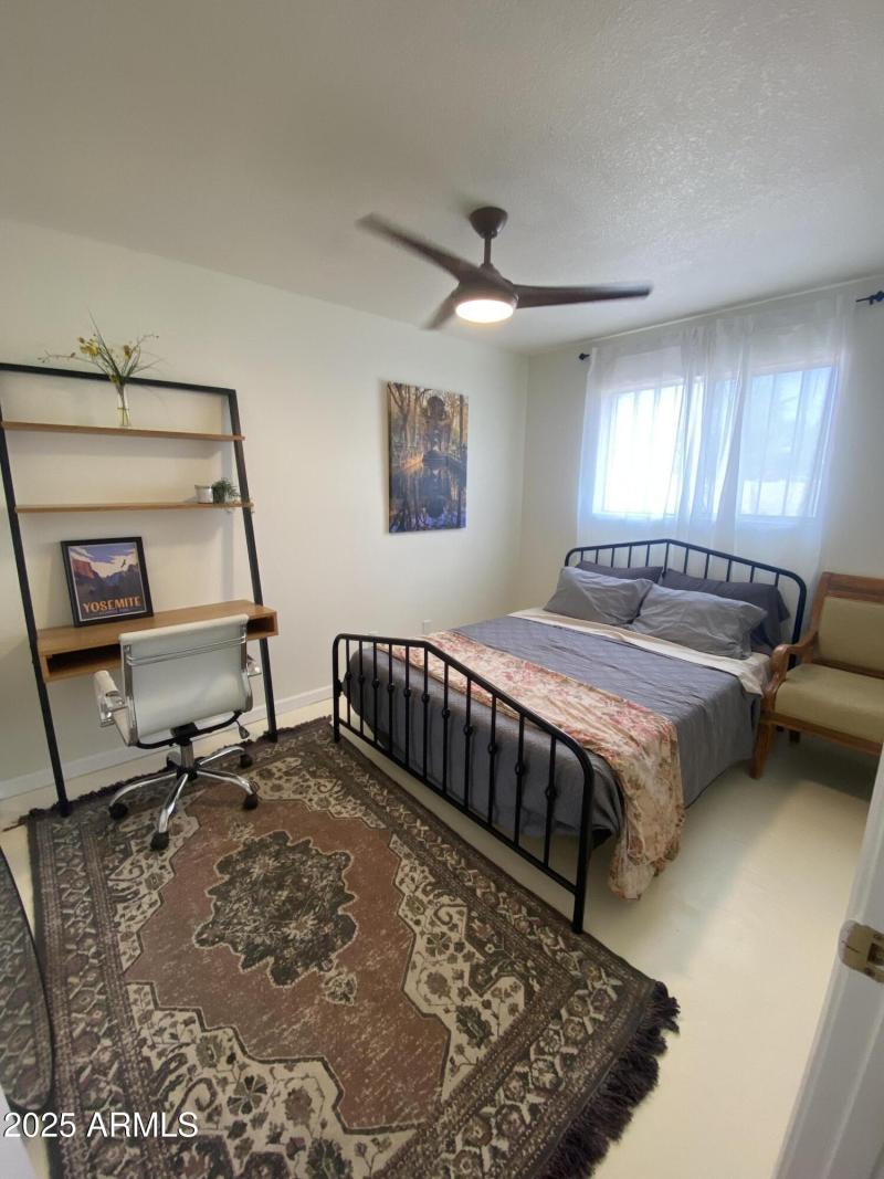 Bedroom 2 Queen