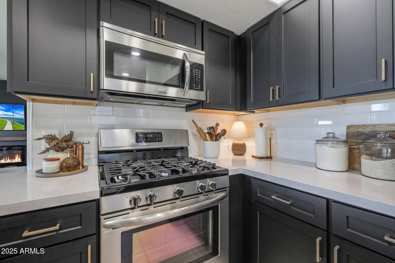 Gas range and tile backsplash