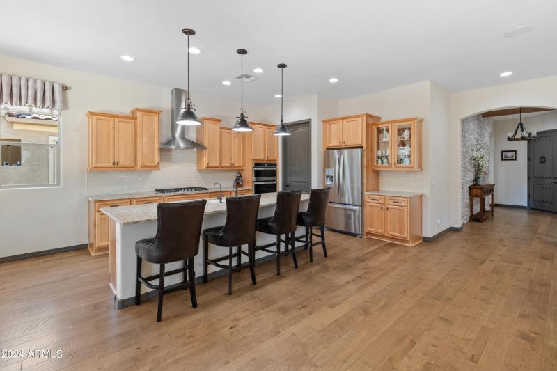 26647 W Covey Ln-17