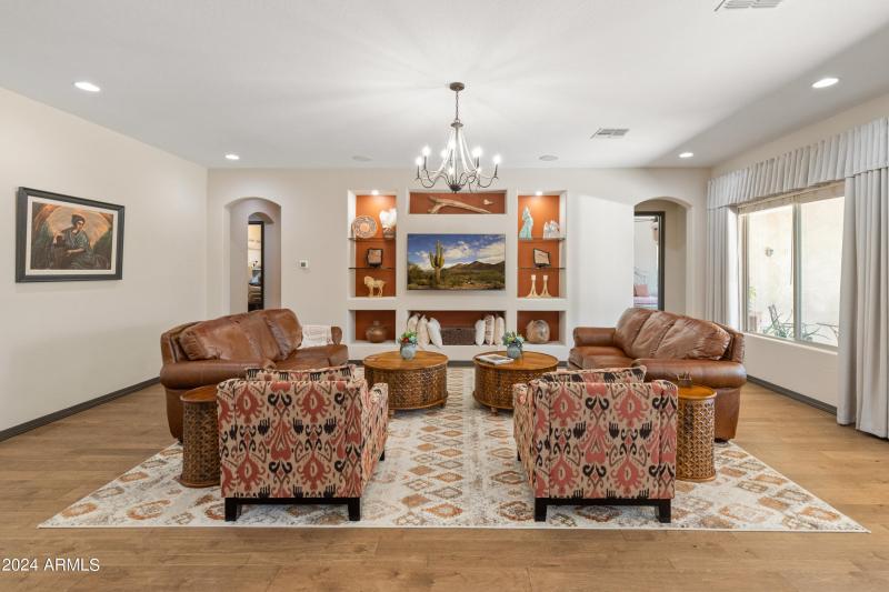 26647 W Covey Ln-31