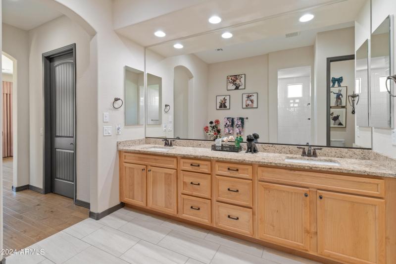 26647 W Covey Ln-42