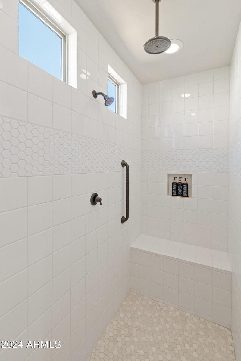 26647 W Covey Ln-41