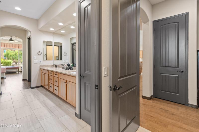 26647 W Covey Ln-43