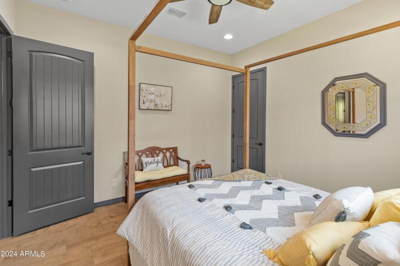 26647 W Covey Ln-7