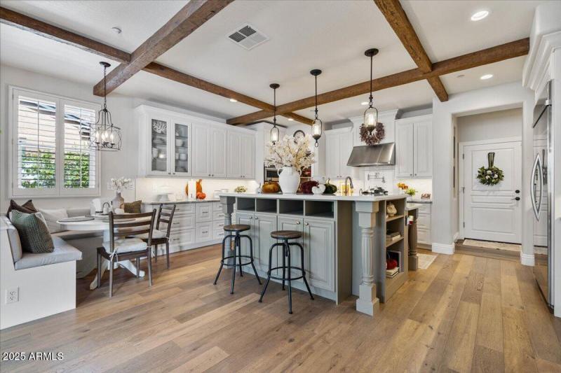 21365 W Mule Deer_Gorgeous Kitchen