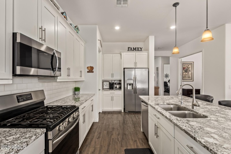 14 Alameda