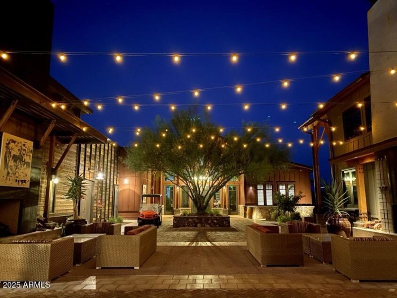 Wick Barn Courtyard IMG-6786