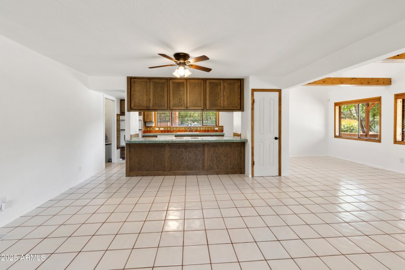 11-Kitchen