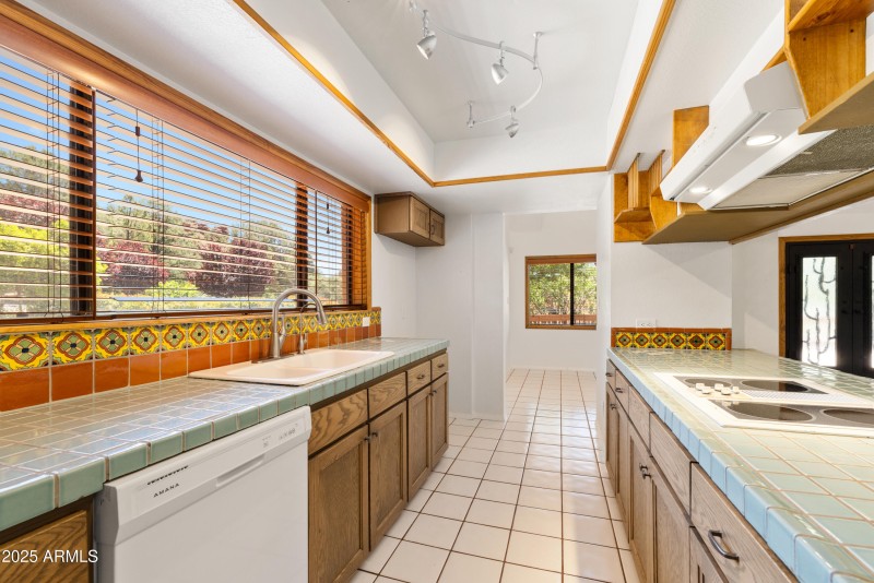 15-Kitchen