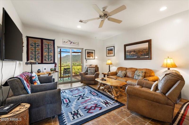 19-Family Room