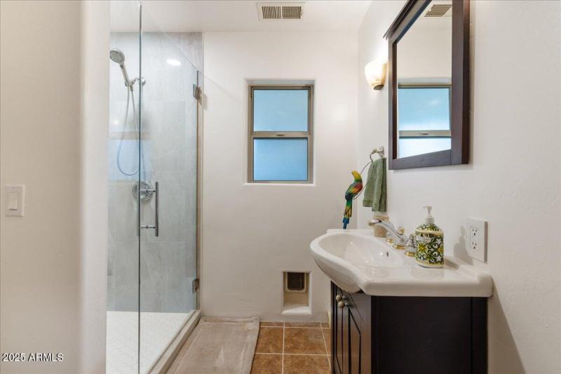 20-Bathroom 3