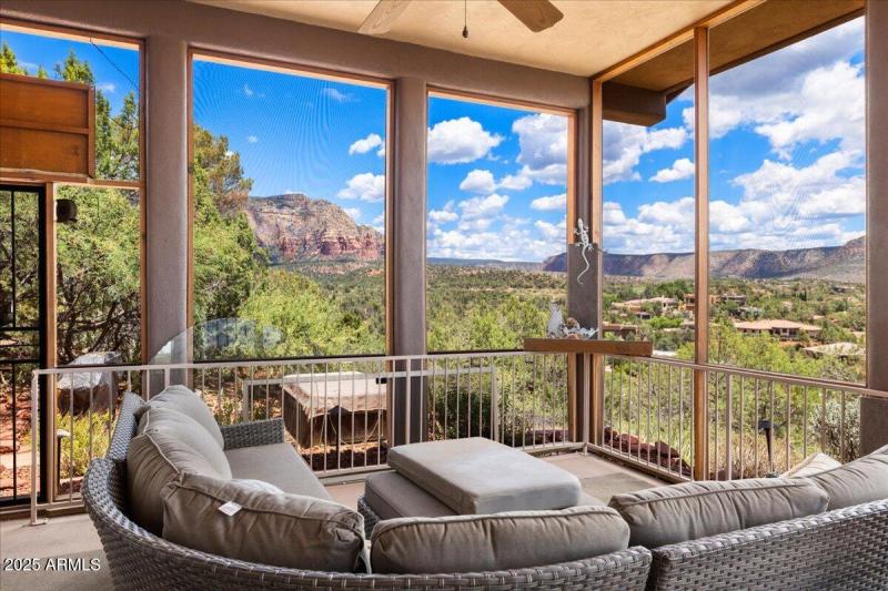 22-Sun Room