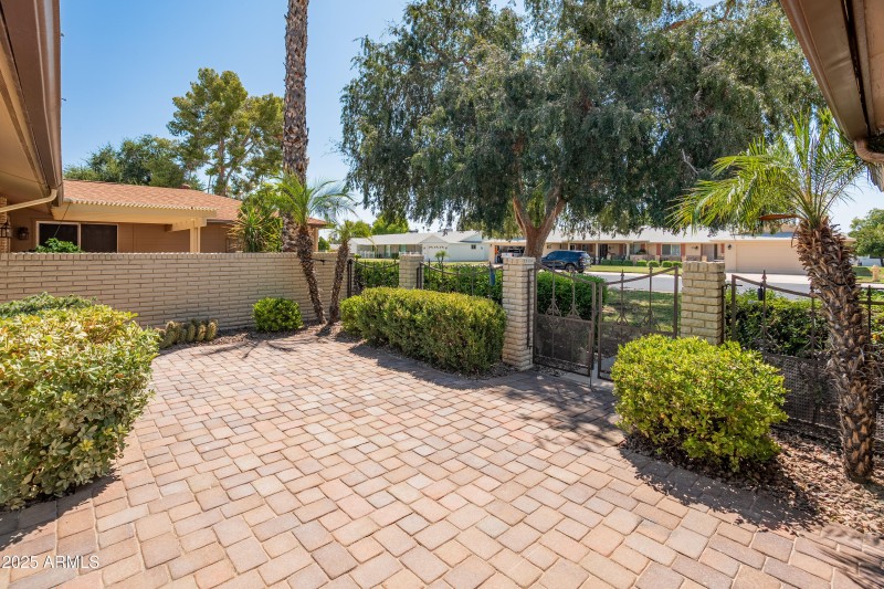 10116 W Bolivar Dr-14