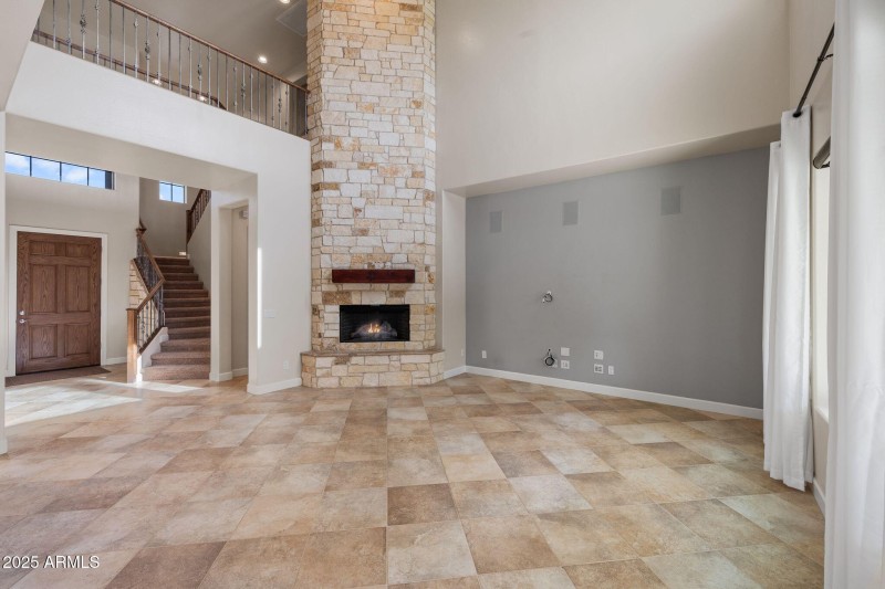 124-Living Room