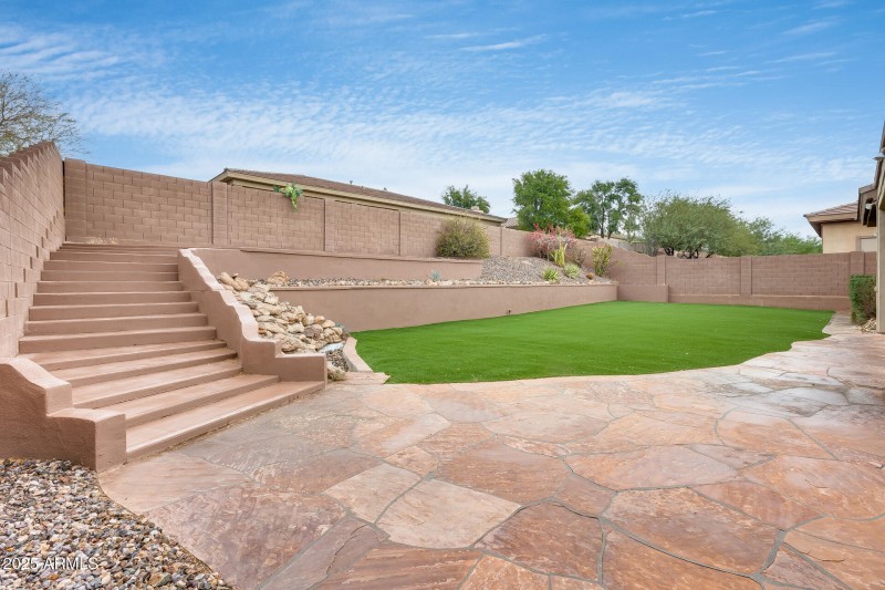 Backyard / Raised Patio