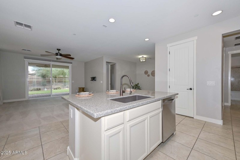 Kitchen-Island
