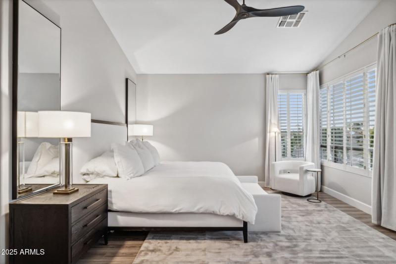 110-web-or-mls-6414-e-monte-cristo-ave