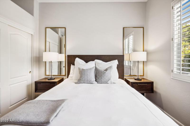 26-web-or-mls-6414-e-monte-cristo-ave