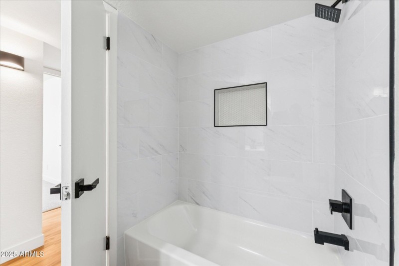 18-017-guest-bathroom