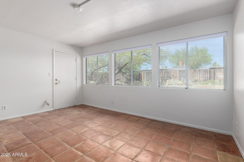 18 - Orangewood