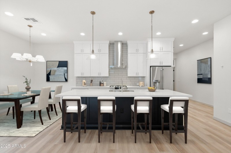 128 W Willo Court